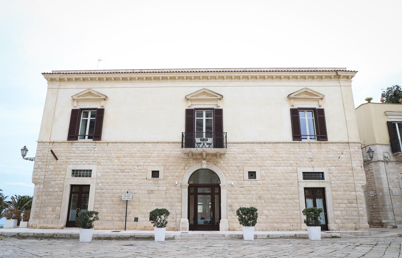 Palazzo Filisio - Regia Restaurant Hotel Trani Exterior foto